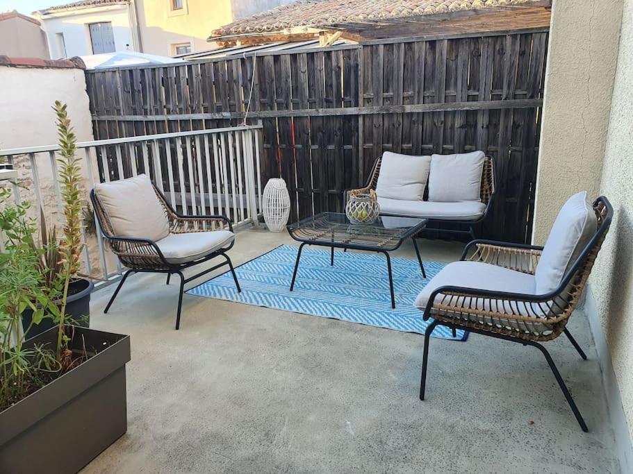-Garrigue- Face A La Cite Medievale Studio Terrasse Classe 4☆ قرقشونه المظهر الخارجي الصورة