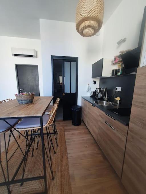 -Garrigue- Face A La Cite Medievale Studio Terrasse Classe 4☆ قرقشونه المظهر الخارجي الصورة